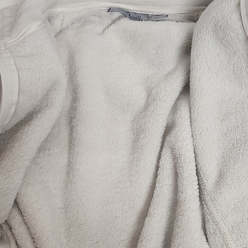 Jason Maxwell sz PM super soft inside & out white zip up light weight jacket. - Picture 8 of 8